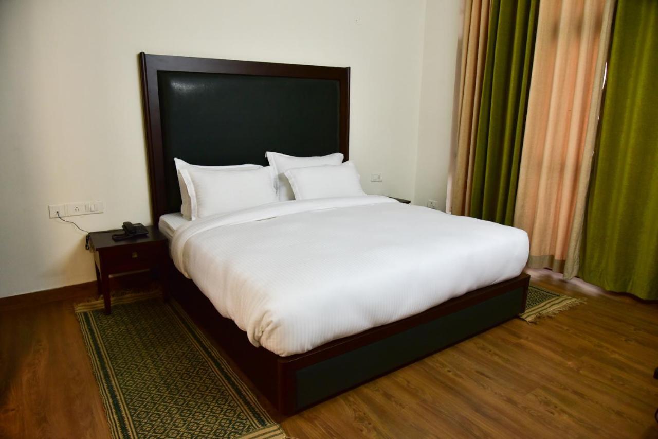 Spangle Heights Shimla, Suites And Residences Buitenkant foto